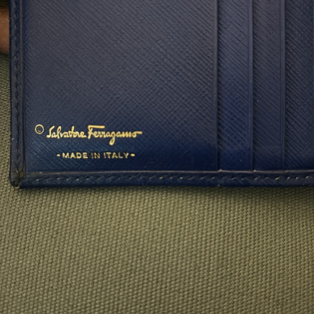 Ferragamo wallet - Picture 10 of 12